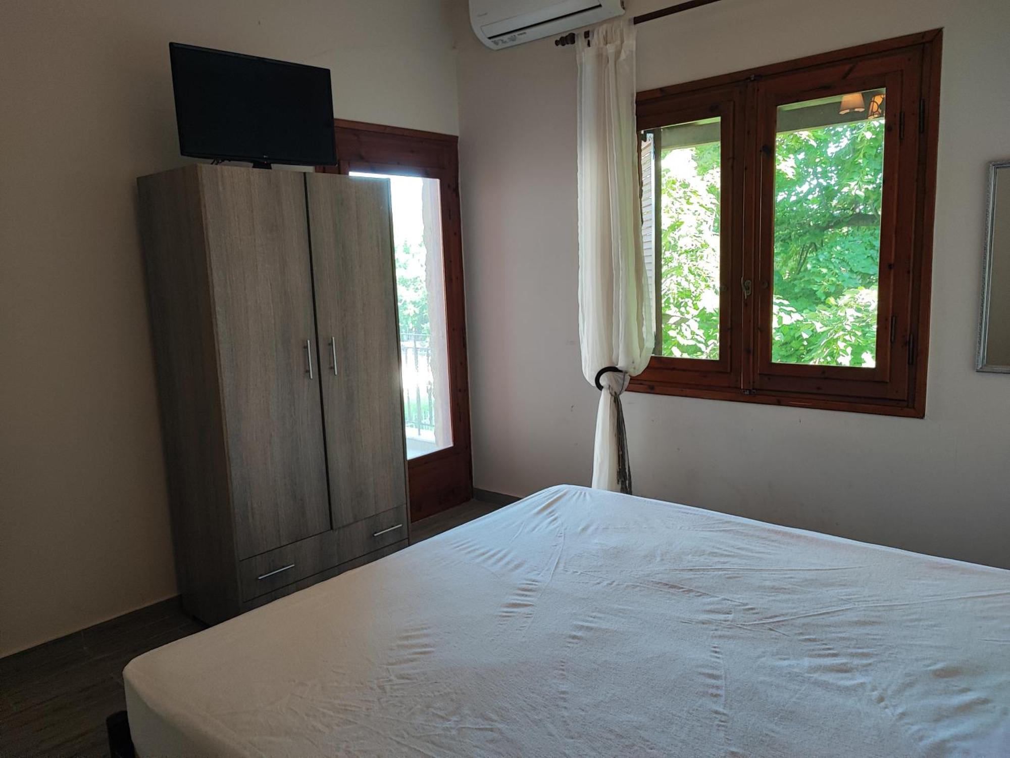 Stone House With Seaview Apartment เนอาโปติไดอา ภายนอก รูปภาพ