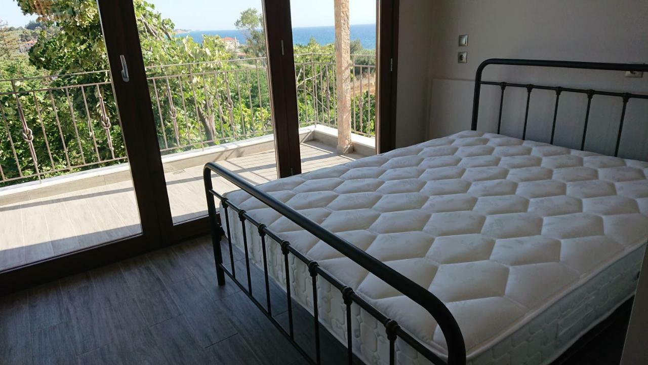 Stone House With Seaview Apartment เนอาโปติไดอา ภายนอก รูปภาพ