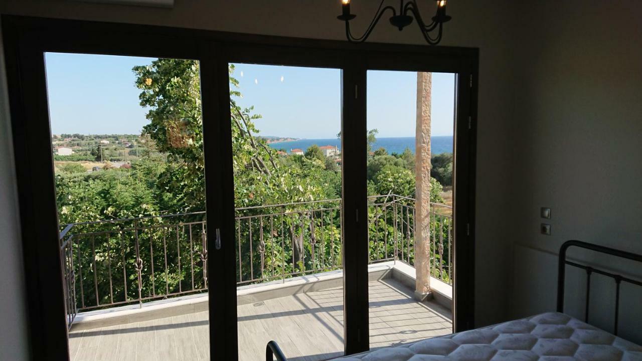 Stone House With Seaview Apartment เนอาโปติไดอา ภายนอก รูปภาพ