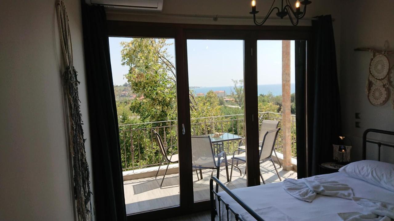 Stone House With Seaview Apartment เนอาโปติไดอา ภายนอก รูปภาพ